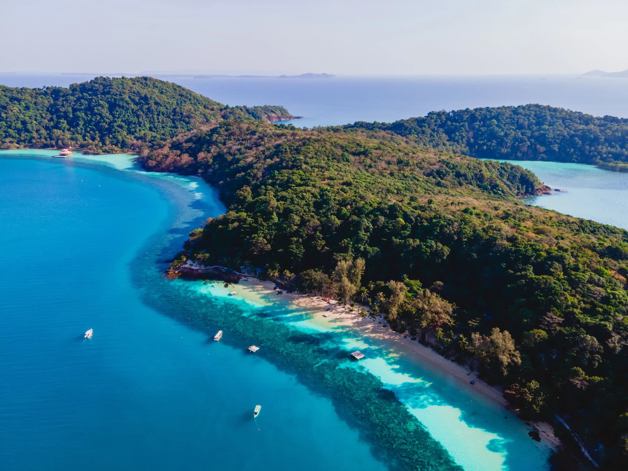 Koh Chang to Koh Ngam, to Koh Wai and then onto Koh Mak - 18 to 28 NM cruise depending on anchorages. photo 3