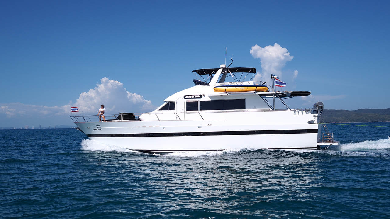 yacht for rent pattaya